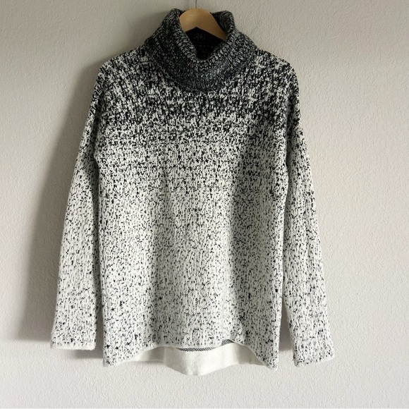 Athleta Cashmere Wool Blend Gradient Turtleneck Alpine Sweater Black White S - Picture 1 of 11